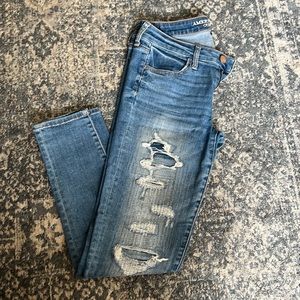 American Eagle distressed skinny jegging size 10